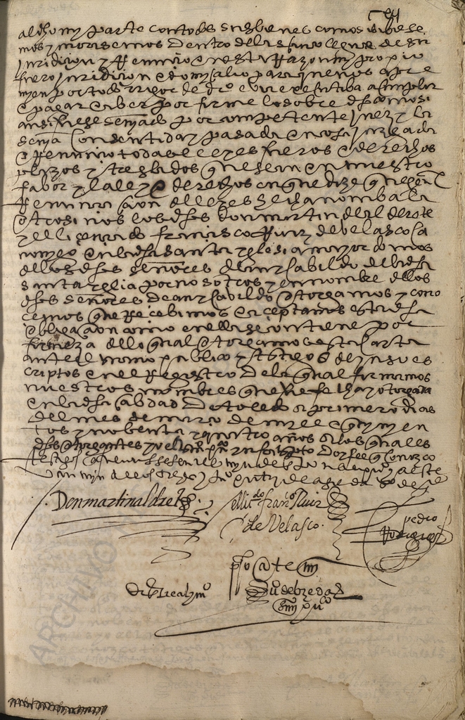 Documento en letra antigua. Incluye firmas.